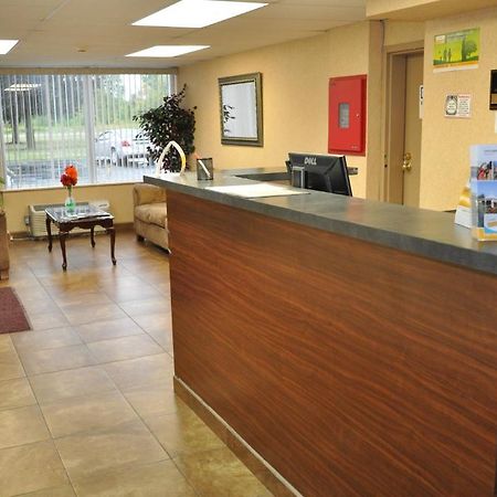 Airport Inn Flint Dış mekan fotoğraf